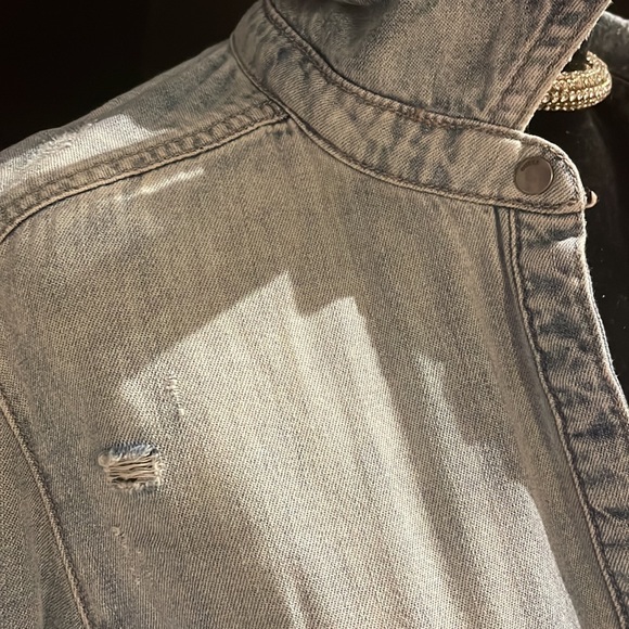 Guess Denim round hem Shirt long back & shirt frontsize XS - Picture 5 of 12